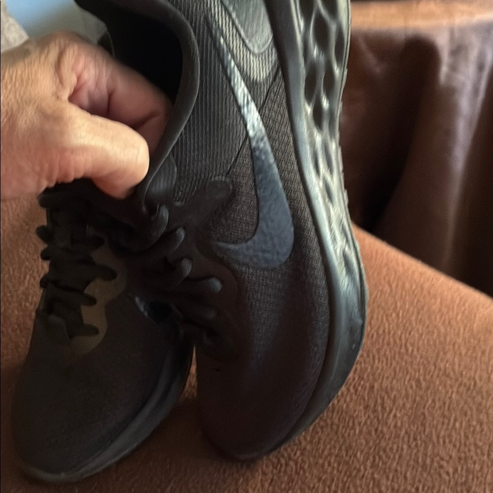Nike woman black Athletic Shoes